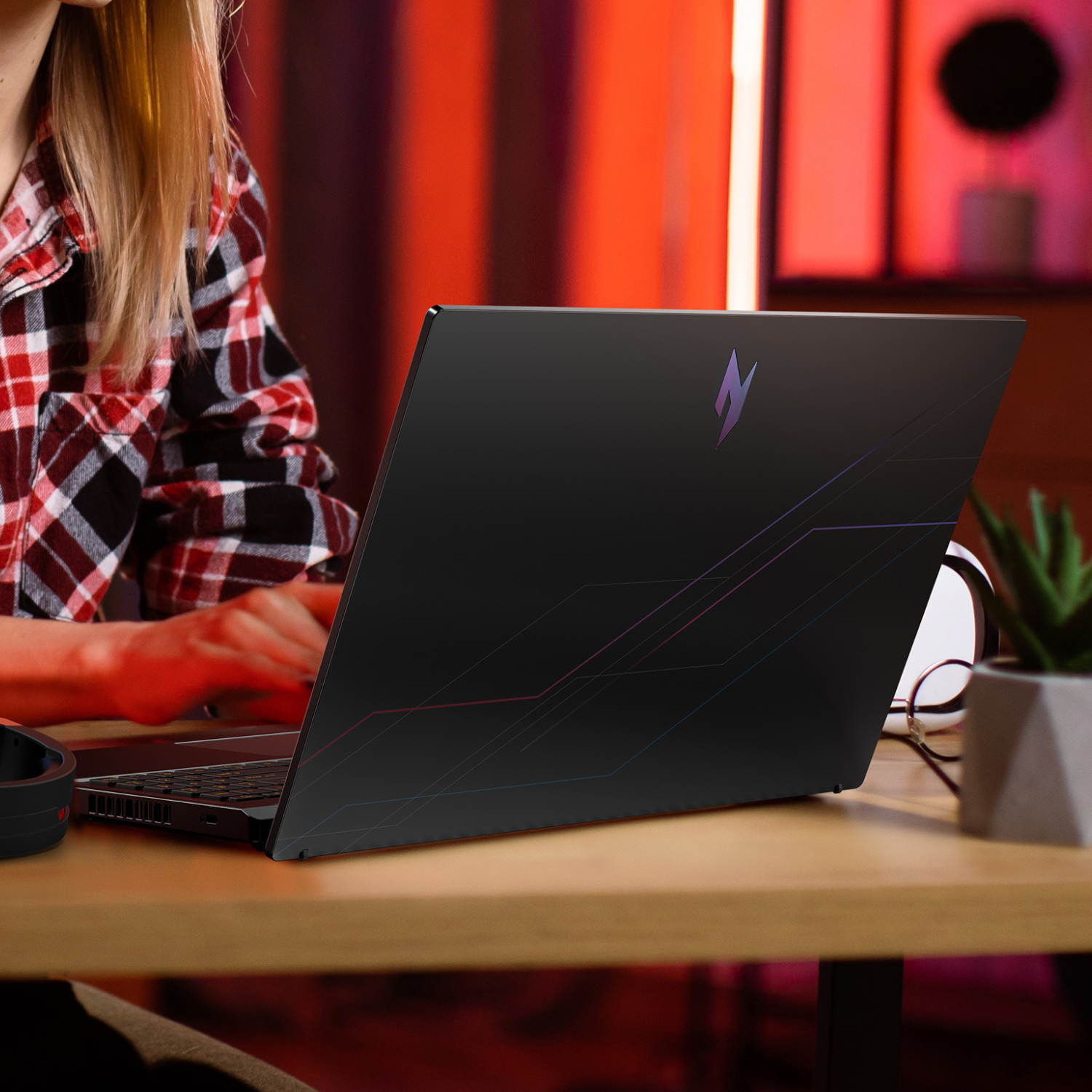 15.6" Acer NITRO V 15 Gaming Laptop | AMD Ryzen 7 | 16GB | 512GB | RTX 5060 8GB | Windows 11 Home - Image 7